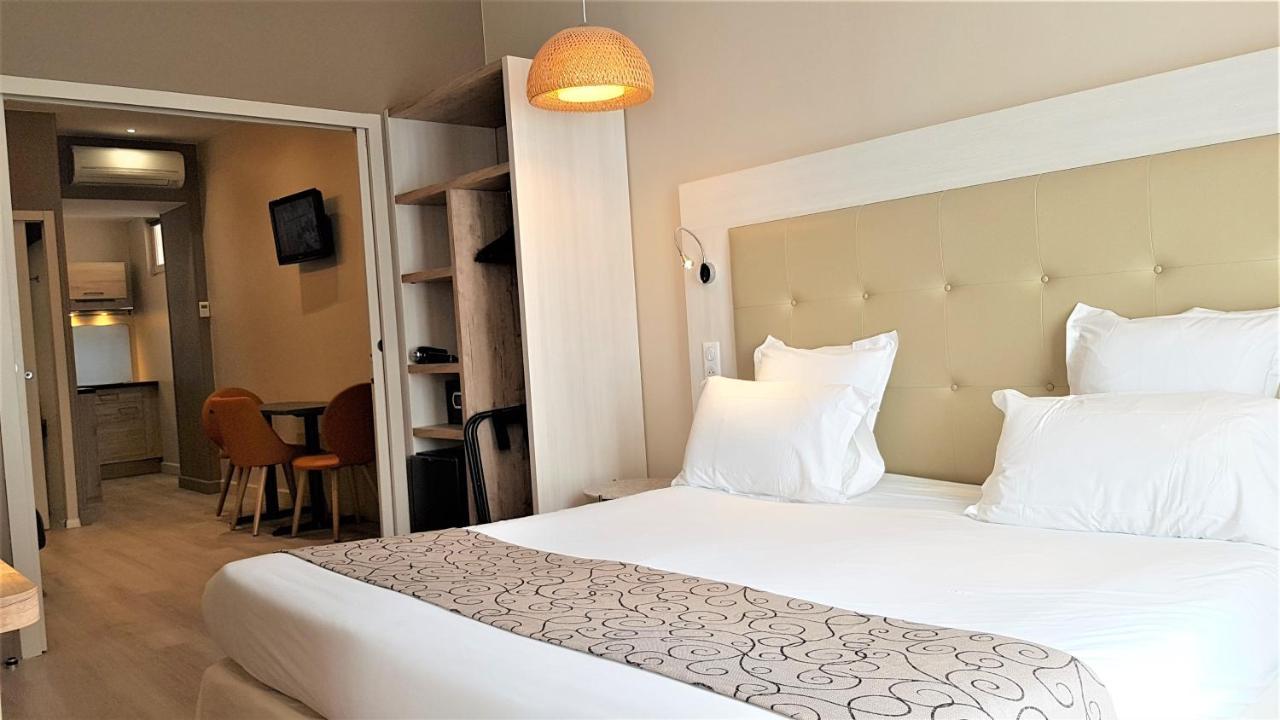 Hotel Montaigne Сарла-ла-Канеда Екстериор снимка