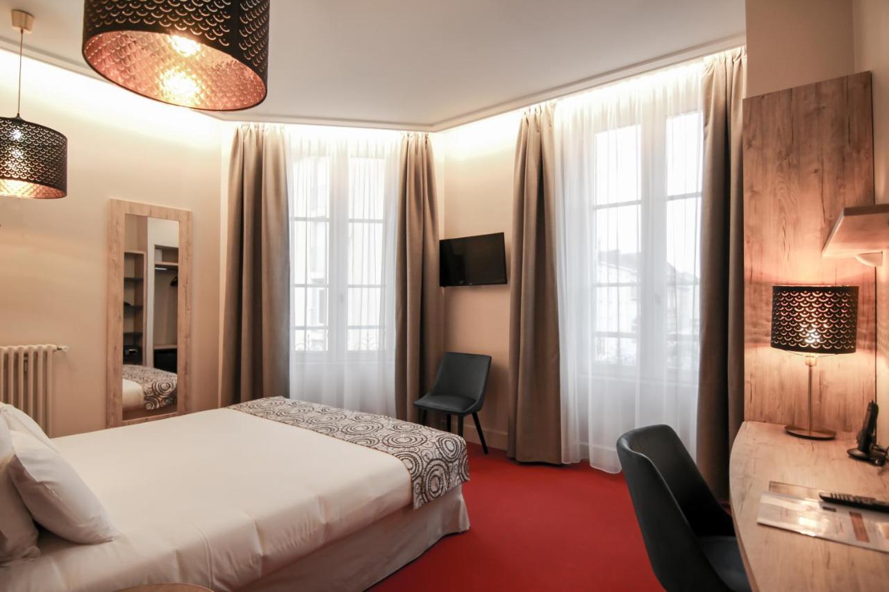 Hotel Montaigne Сарла-ла-Канеда Екстериор снимка